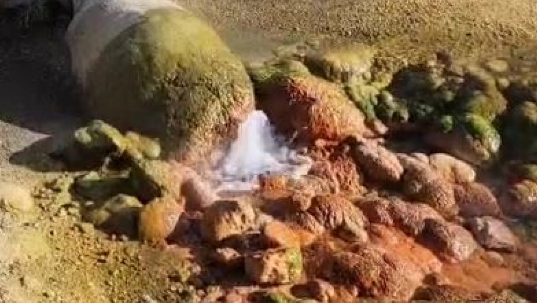 Elazığ'da yeni damar jeotermal su çıktı: Suyun sıcaklığı tam 40 derece