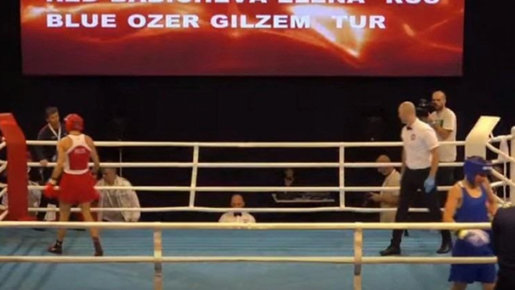 Elazığlı Boksör Gizem Özer, bronz madalya kazandı