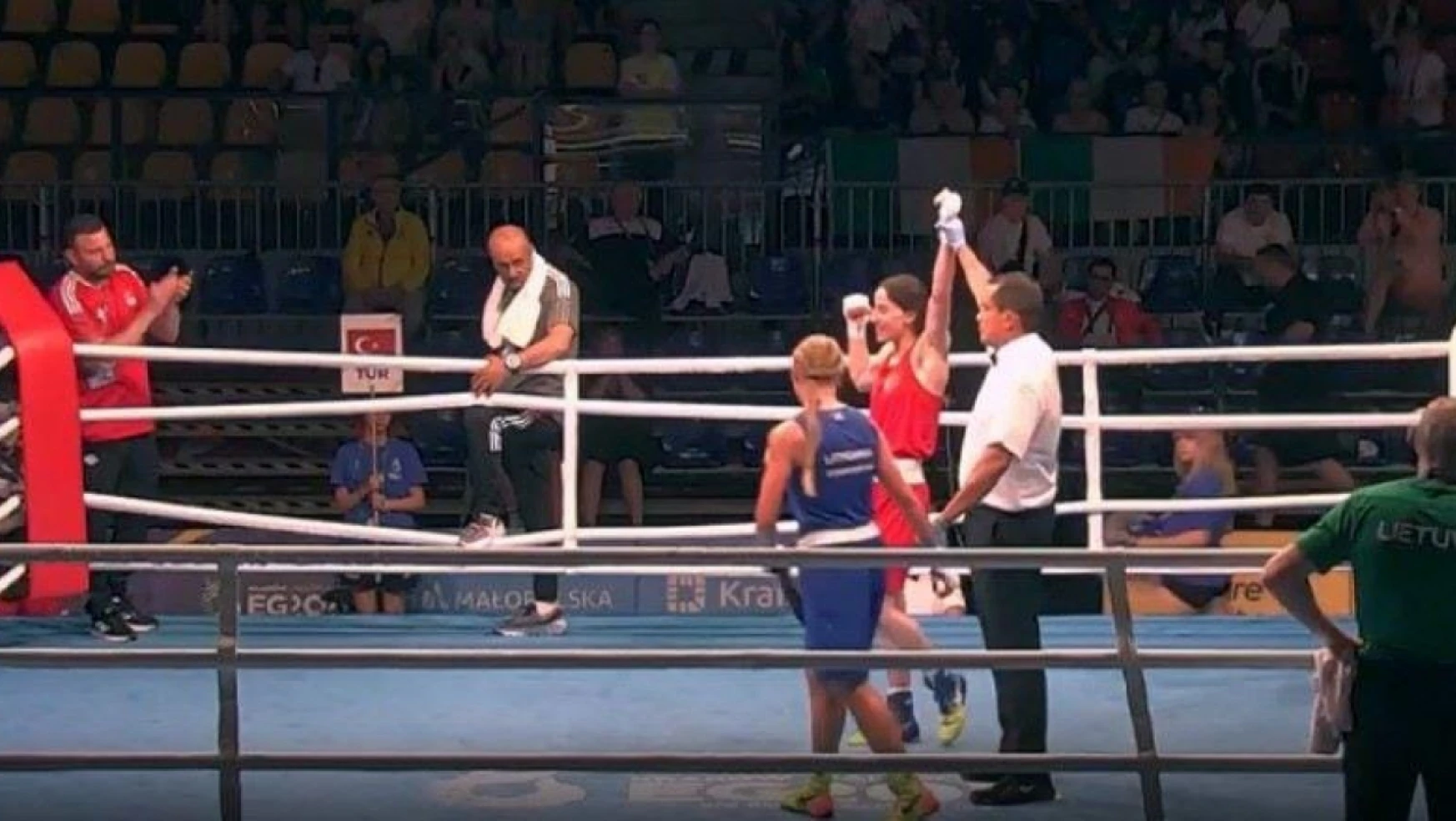 Elazığlı boksör Özer, Avrupa oyunlarında çeyrek finale yükseldi