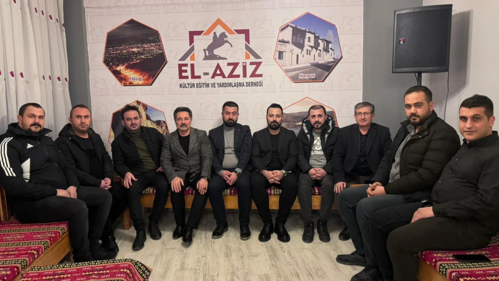 Elazığlı Sanatçı Ömer Ahmet Turhan, El-Aziz kültür ve yardımlaşma derneğini ziyaret etti