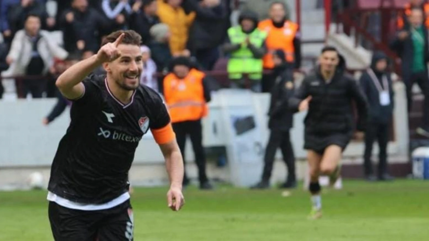 Elazığspor'un yıldızı gollerine devam ediyor