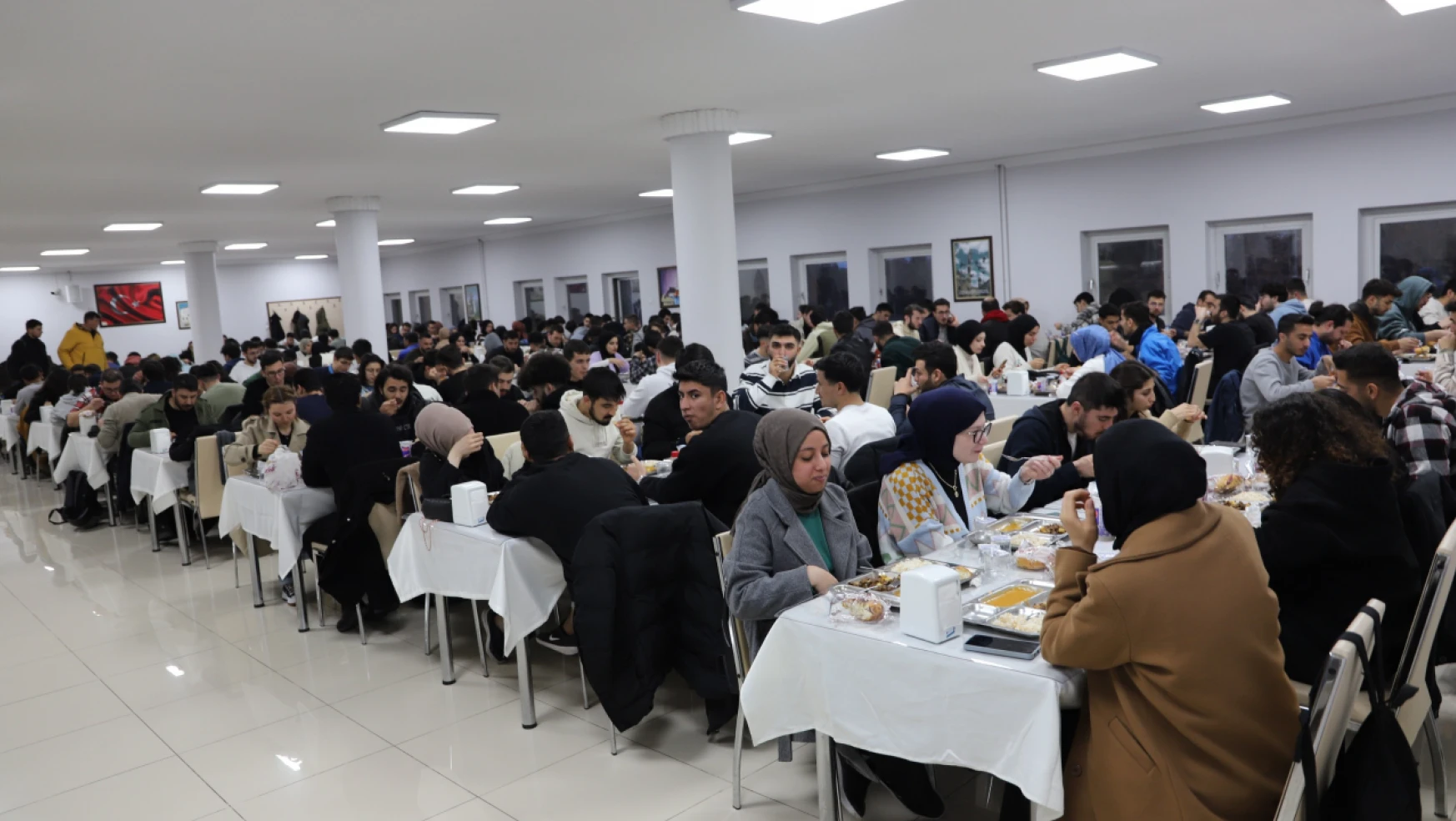 Fırat Üniversitesi'nde iftar programı