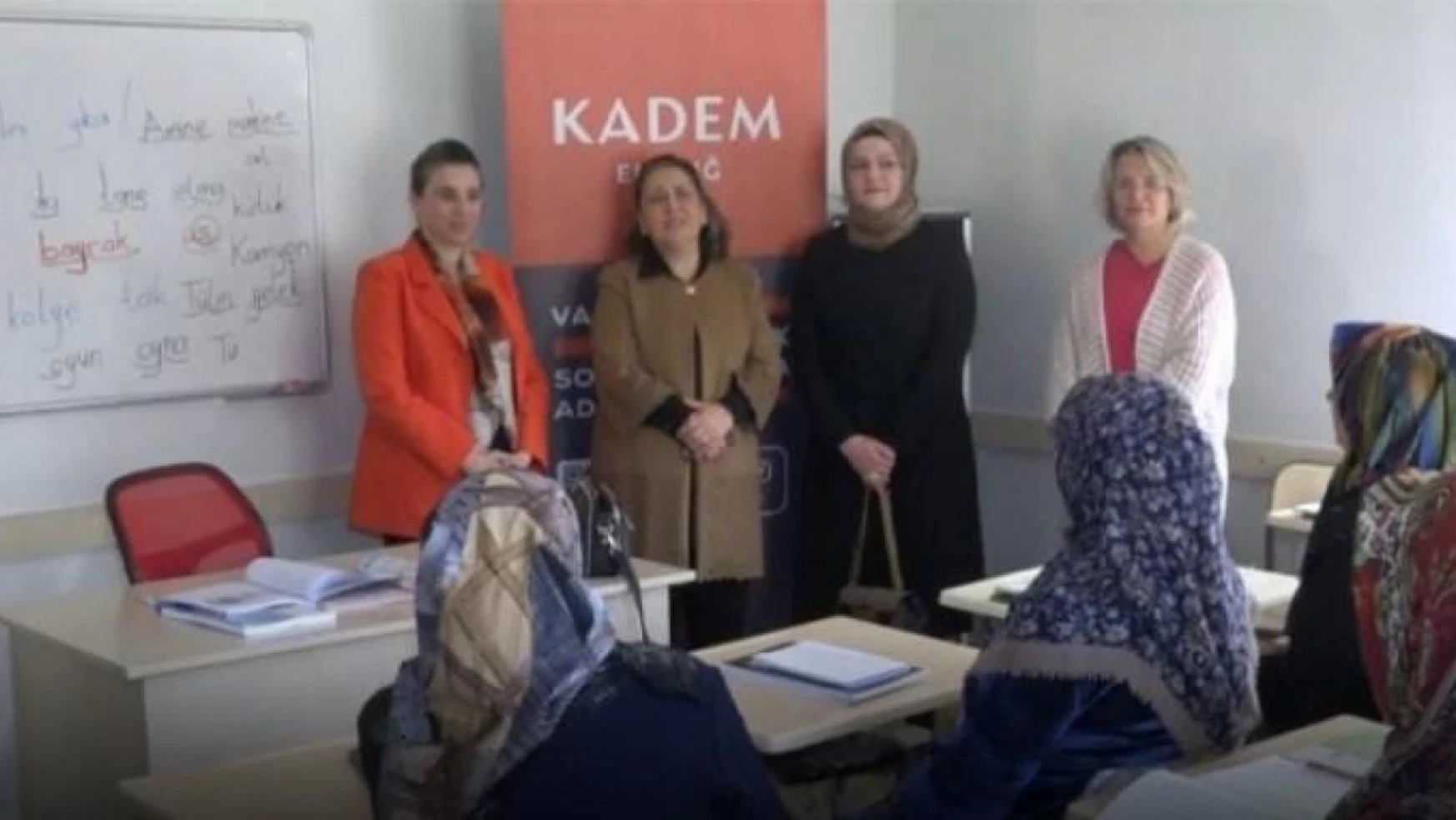 KADEM, Elazığ'da kadınlara okuma-yazma kursu verdi
