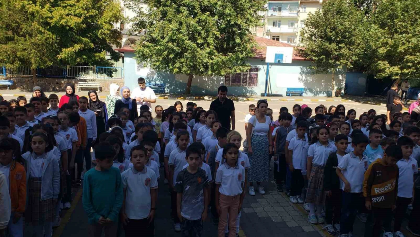Karakoçan'da İlk Öğretim Haftası Kutlandı