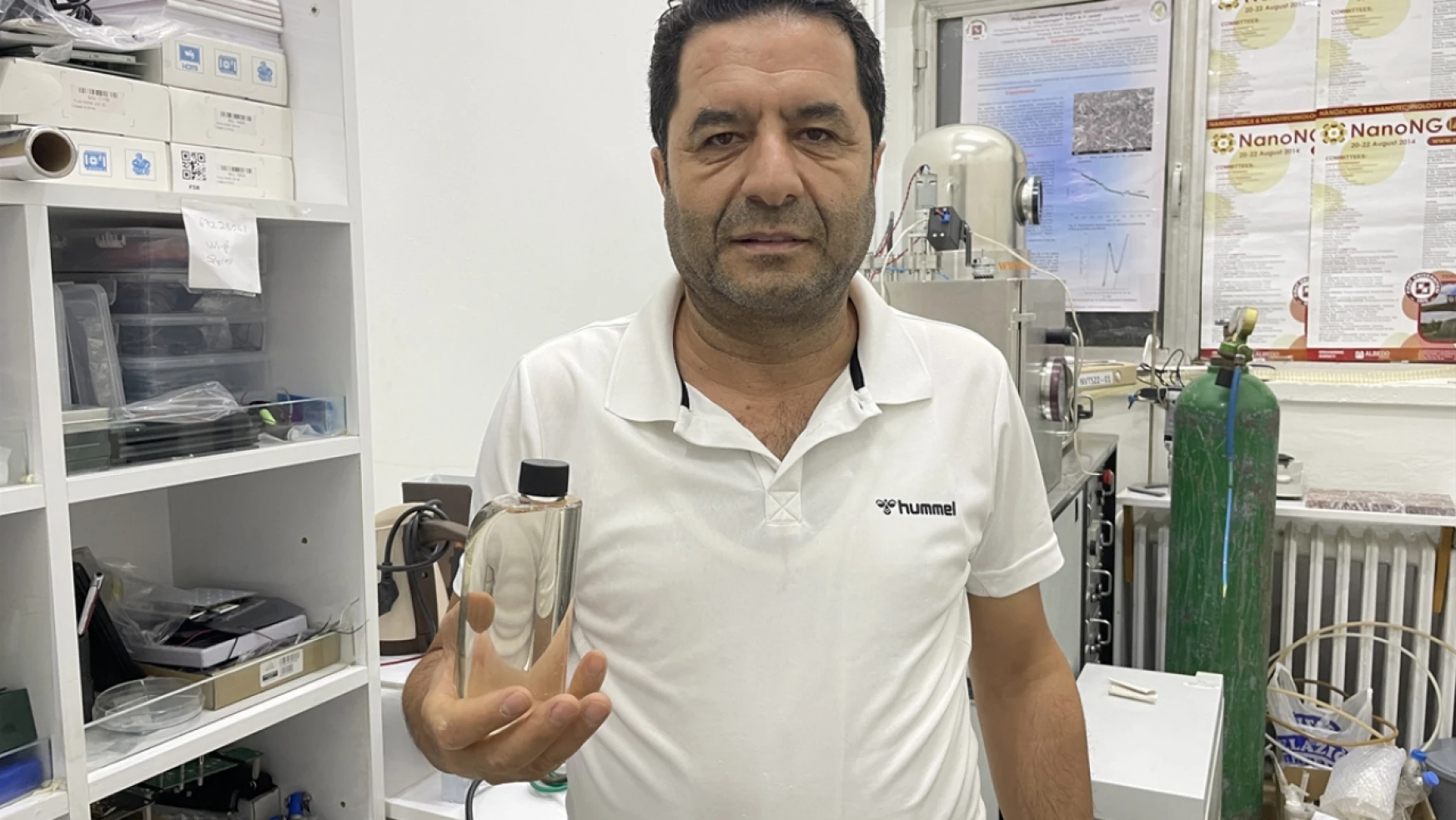 Prof. Dr. Yakuphanoğlu, egzoz gazı kaynaklı hava kirliliğini azaltmak için sıvı üretti