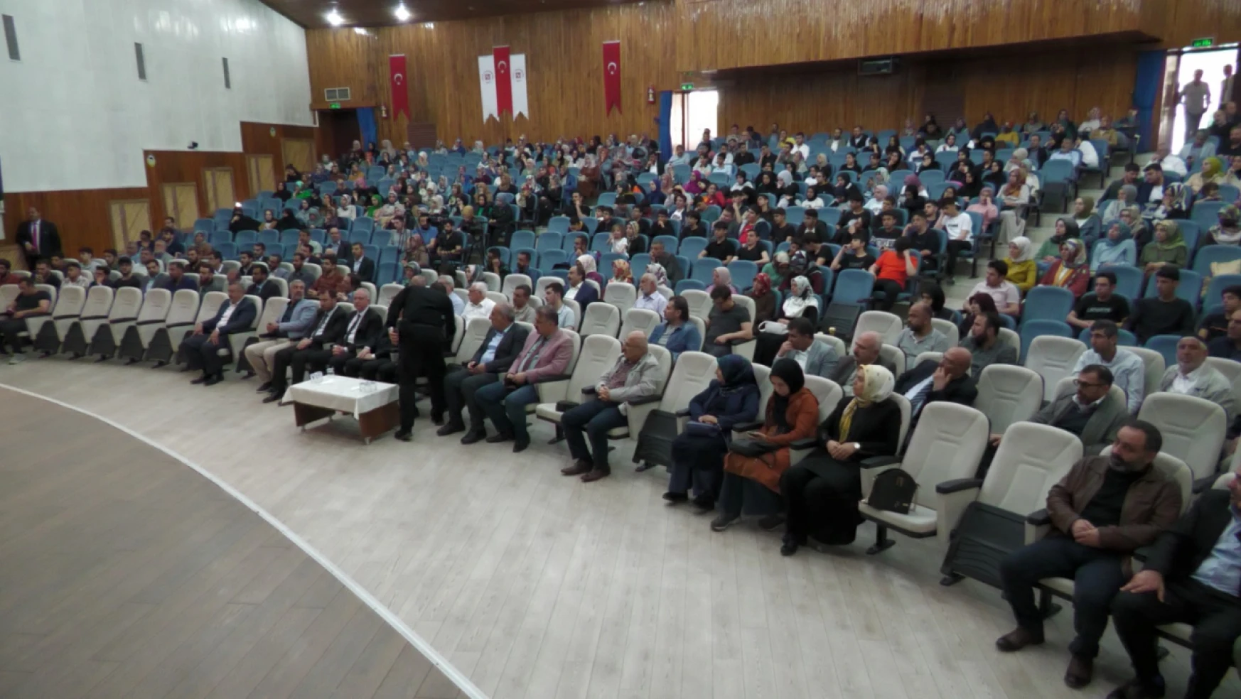 'son dönemde Türkiye'de din eğitimi, öğretimi ve hizmetlerindeki gelişmeler' konferansı düzenlendi