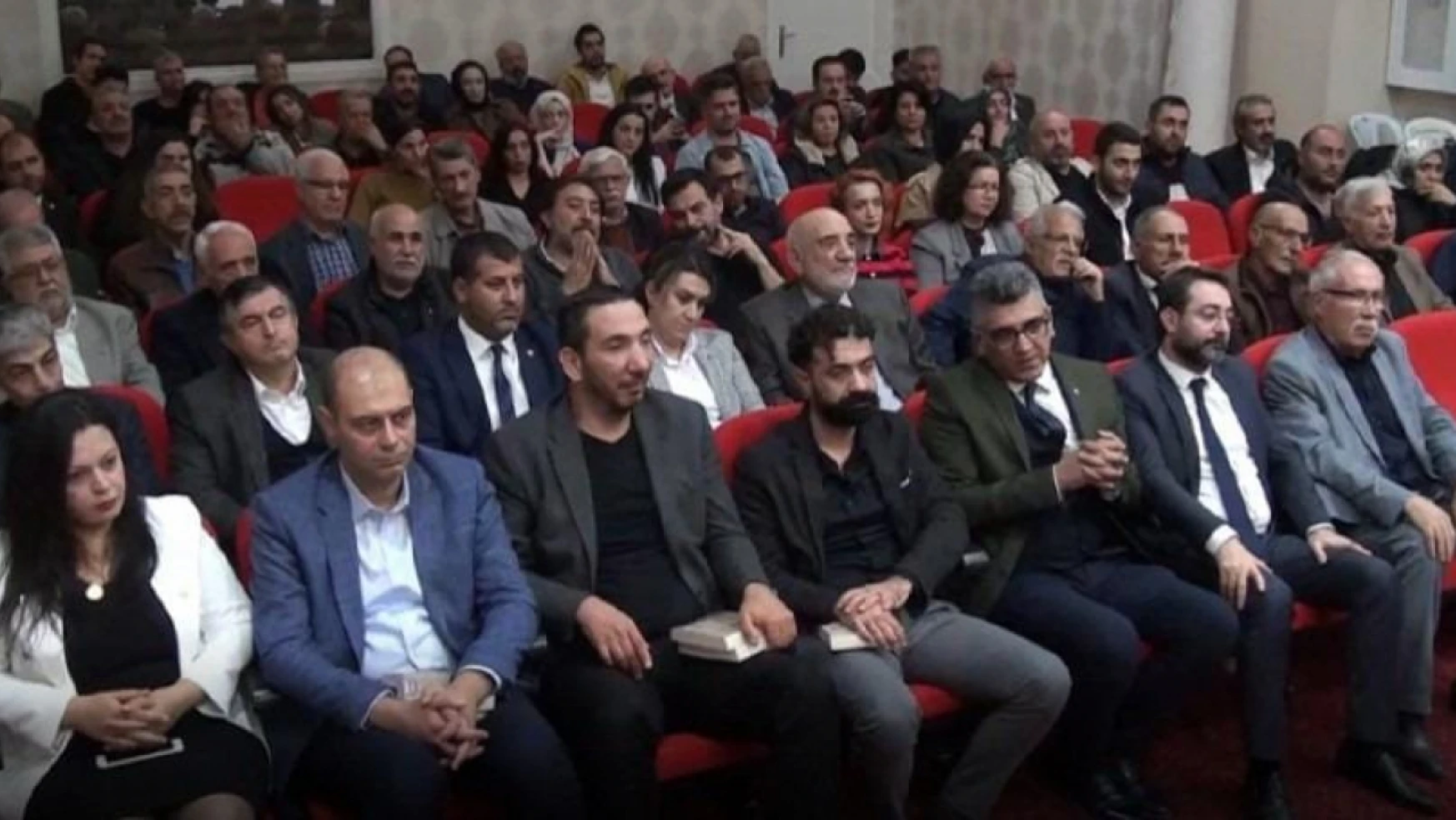 Türk Ocakları 'bir bilim insanının gözüyle Dünyada ve Türkiye'de bilim' konulu konferans düzenledi