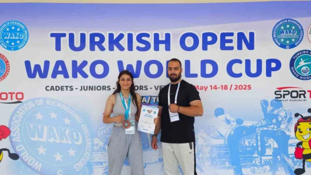 Antalya'da Elazığlı sporcular madalyaları topladı