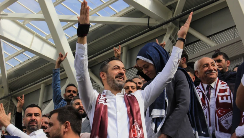 Mv. Adayı Işıkver, yeni stadyumda taraftarlarla bir araya geldi