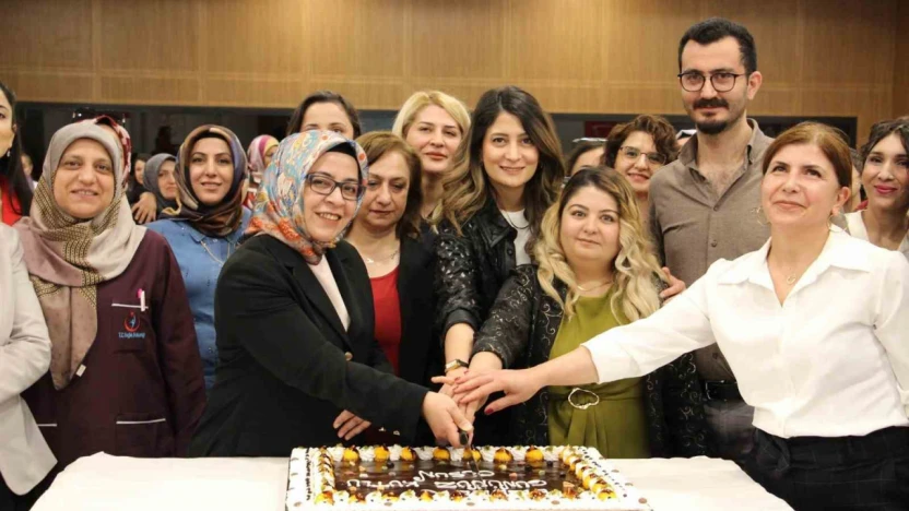 Elazığ'da 'Ebeler Günü' kutlandı